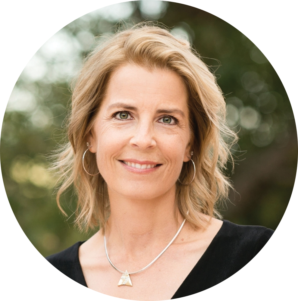 Lisa Travis – Random Acts of Reading